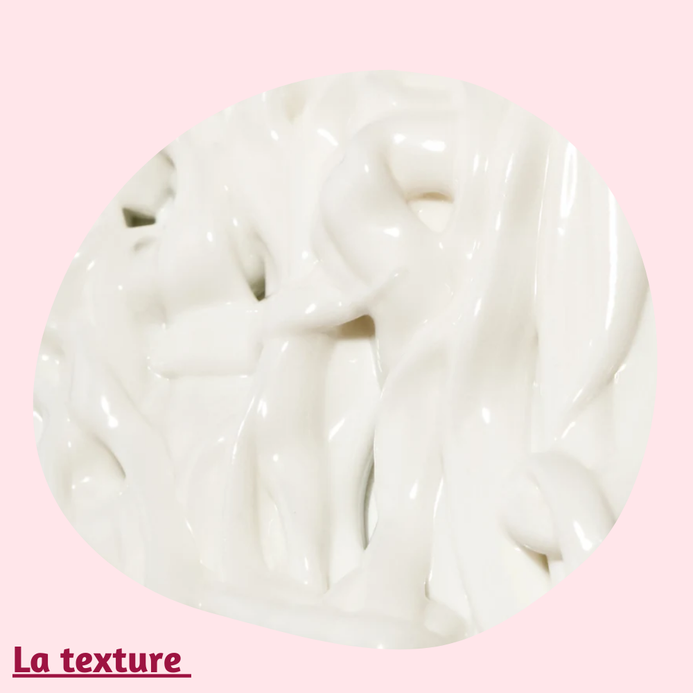 Texture douce et veloutée du Nettoyant Lacté Hydro-Biotique de Novexpert