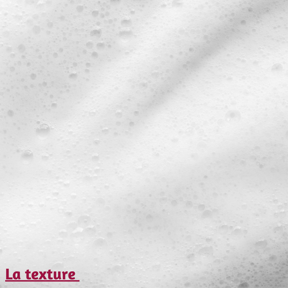 Texture mousseuse de Ma Bulle Douceur, nettoie en douceur et hydrate la fibre capillaire.