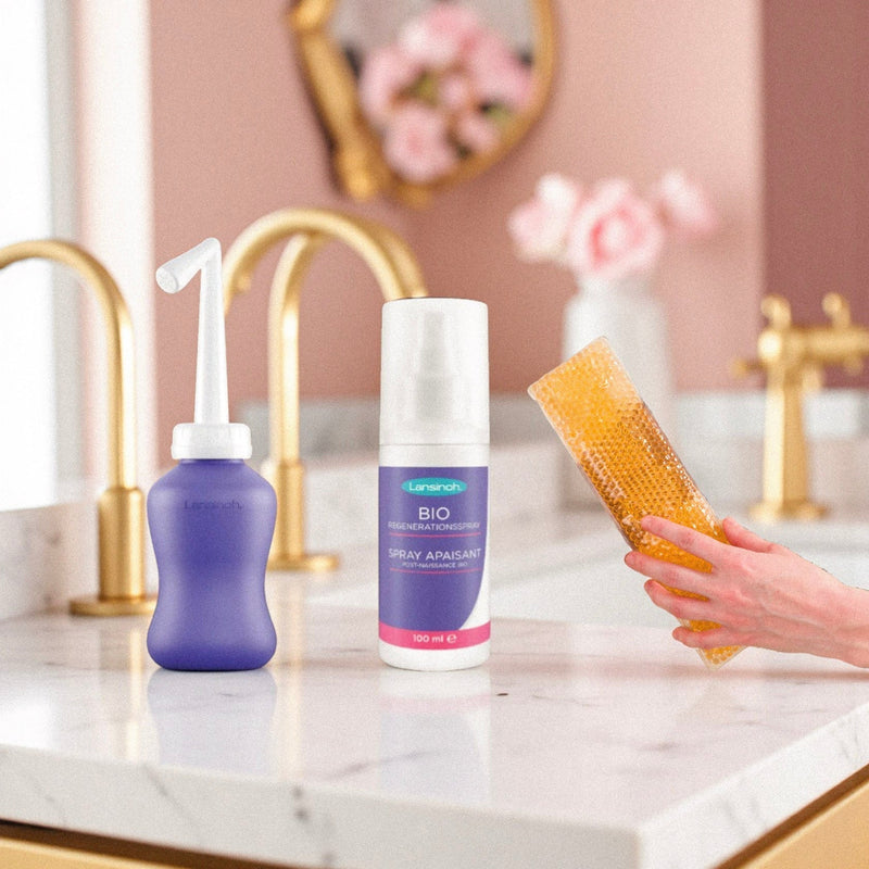 Kit de soins périnéaux post-accouchement avec douche intime, spray apaisant et poche de gel chaud froid