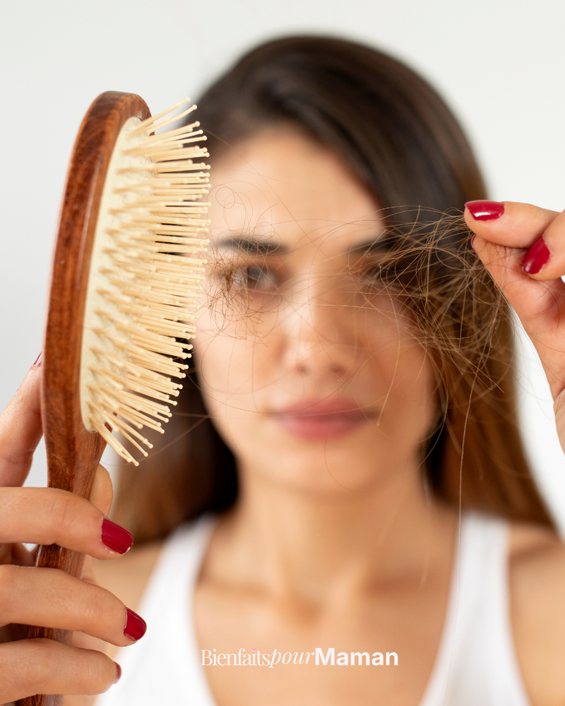 Chute de cheveux post-partum : pourquoi ça arrive, combien de temps ça dure, et comment accompagner ton cuir chevelu