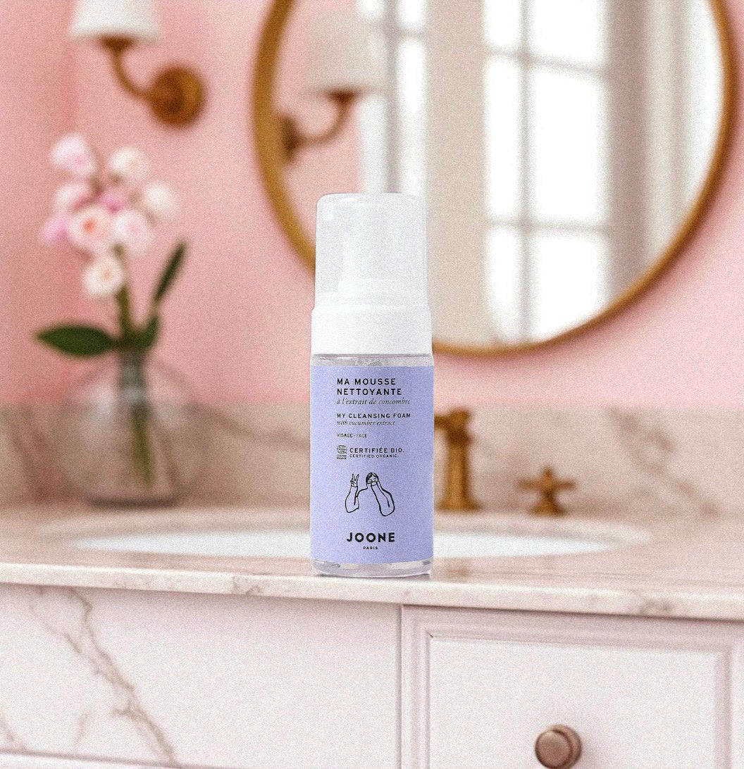 Mousse nettoyante bio Joone pour ados – soin visage doux qui purifie, régule l’excès de sébum et respecte les peaux jeunes sensibles et mixtes.