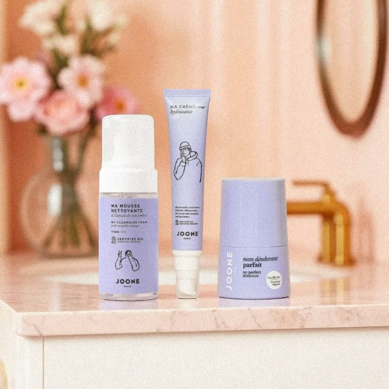 Box naturelle pour ado et pré-ado avec nettoyant visage, crème hydratante et déodorant sans compromis sur la santé. Idéale pour les peaux jeunes et sensibles.
