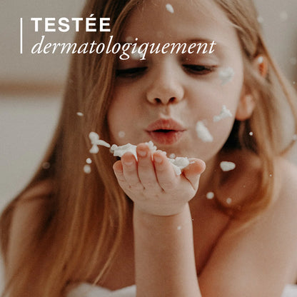 Mousse de bain enfant à la pomme — certifiée bio, 2-en-1 corps & cheveux (225 ml)